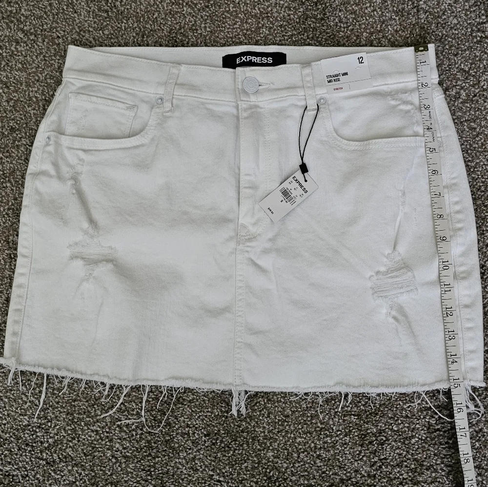 Express White Mini Skirt - Picture 3 of 5